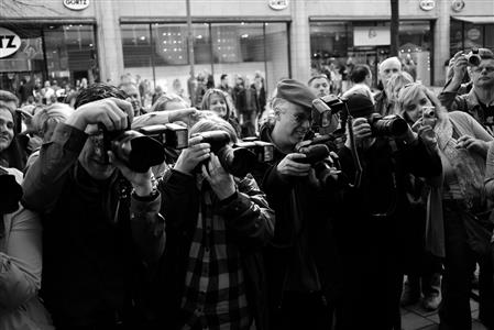 Celebrities and the art of using social media