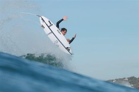  J-Bay <I>Winterfest</I> to see inaugural Quiksilver and Roxy Junior Pro surfing events