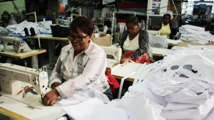 KAMERS/Makers shows its support for Uzwelo Bags initiative