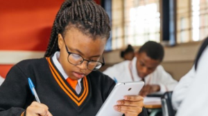 Snapplify partners with Econet