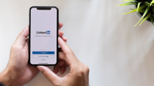 How to create a LinkedIn profile as a student