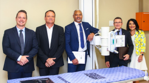 Glencore Ferroalloys donates X-ray machine to Tlhabane community