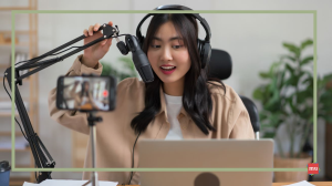 Influencer Versus UGC Creator: Know the Difference