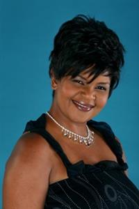 Harsh realities in Parliament for Dineo Nkgatho in <i>90 Plein Street</i>