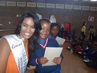 <i>Miss Earth South Africa</i> and Consol give hope to scholars with stationary