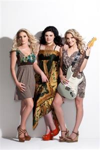Three of SA&#39;s most talent female singers join together to form De La Crème