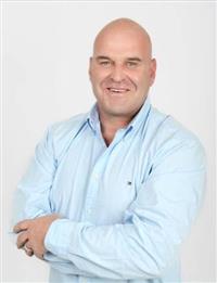 <i>DIY Met Riaan</i> launches on kykNET in October