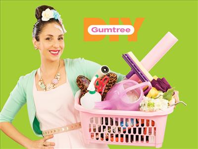 Suzelle sells her stuff on <i>Gumtree</i>