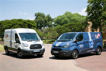 Ford joins Santa Shoebox to ensure delivery of 100 000 presents 