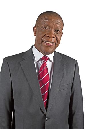 Tim Modise to host a weekly current affairs show on Soweto TV