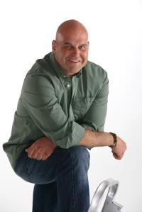 Beeld Collaborates with Die Nutsman’s Riaan Venter 